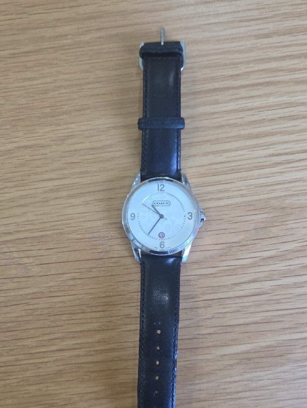COACH Classic Women's Black Leather Strap Watch – White Signature Dial - Picture 2 of 11